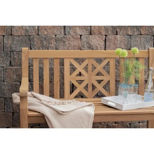 Gartenbank Sailor aus Teakholz mit Decke und Deko. Robuste Holzbank für den Garten.