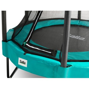 Detailaufnahme: Grünes Salta Comfort Trampolin (ø 153 cm) mit Sicherheitsnetz und Reißverschluss.