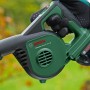Bosch Akku-Laubbläser UniversalLeafBlower 18V-130 mit Akku und Ladegerät in Grün und Schwarz.