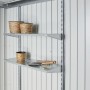 Biohort Regale-Set mit 4 Böden im Gartenhaus, ideal zur Aufbewahrung von Gartenzubehör.