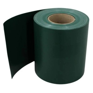 Grüner PVC Sichtschutzstreifen gerollt für Doppelstabmattenzaun. 35m x 19cm.