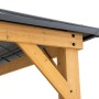 Detailansicht des Sunjoy Gazebo Trivor: Zedernholz-Rahmen mit anthrazitfarbenem Dach.