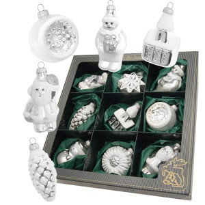 9-teiliges Set silberne Weihnachtsornamente aus Glas, verschiedene Formen wie Weihnachtsmann, Schneemann und Kirche.