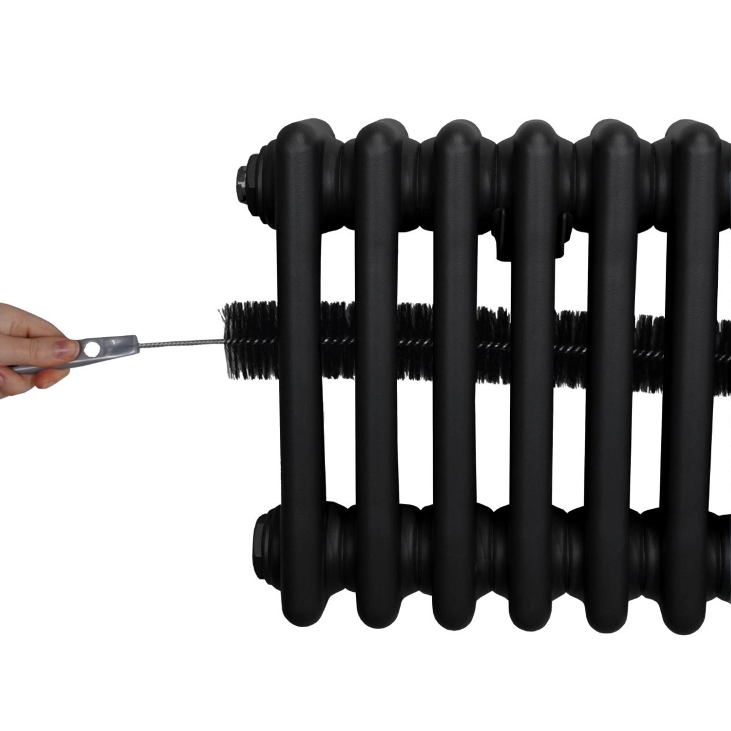 Schwarzer 3-Säulen Heizkörper (1800x382mm) wird mit Bürste gereinigt.