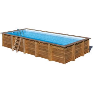 Rechteckiger Gre Echtholzpool Braga (815x421x146 cm) mit Leiter. Braunfarbene Holzverkleidung, blauer Pool-Liner.