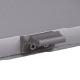 Detailaufnahme: Graues Verdunkelungsrollo PK06 mit Bedienelement für Velux Fenster.