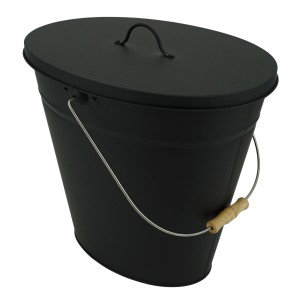 Schwarzer, ovaler Valo Ascheeimer (24 l) mit Deckel und Holzgriff. Zubehör für Kamin und Ofen.