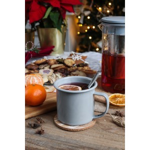 Runder Fackelmann Kork-Untersetzer (19 cm) unter Tasse mit Getränk als Küchenhelfer.