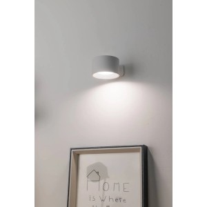 Weiße EGLO LED Wandleuchte MURAGLIE mit Akku, Touch-Dimmer und rundem Design.