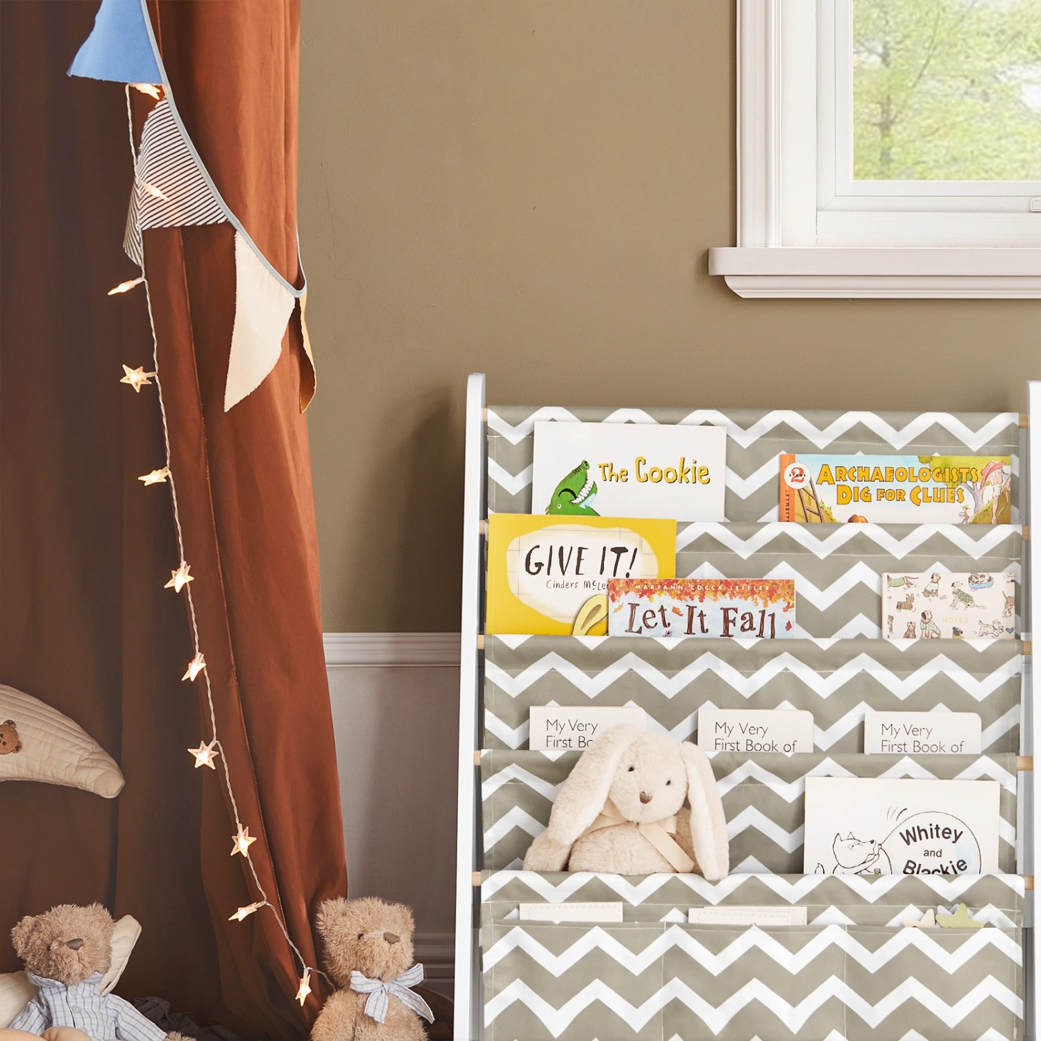 SoBuy Kinder-Bücherregal KMB50-HG mit Stofffächern in Grau/Weiß. Ideal zur Aufbewahrung von Kinderbüchern.