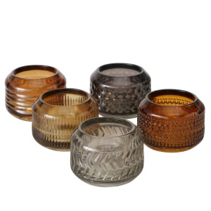 Mehrfarbige Boltze Teelichthalter Vadi, 5-fach sortiert, aus Glas für stimmungsvolle Weihnachtsdekoration.