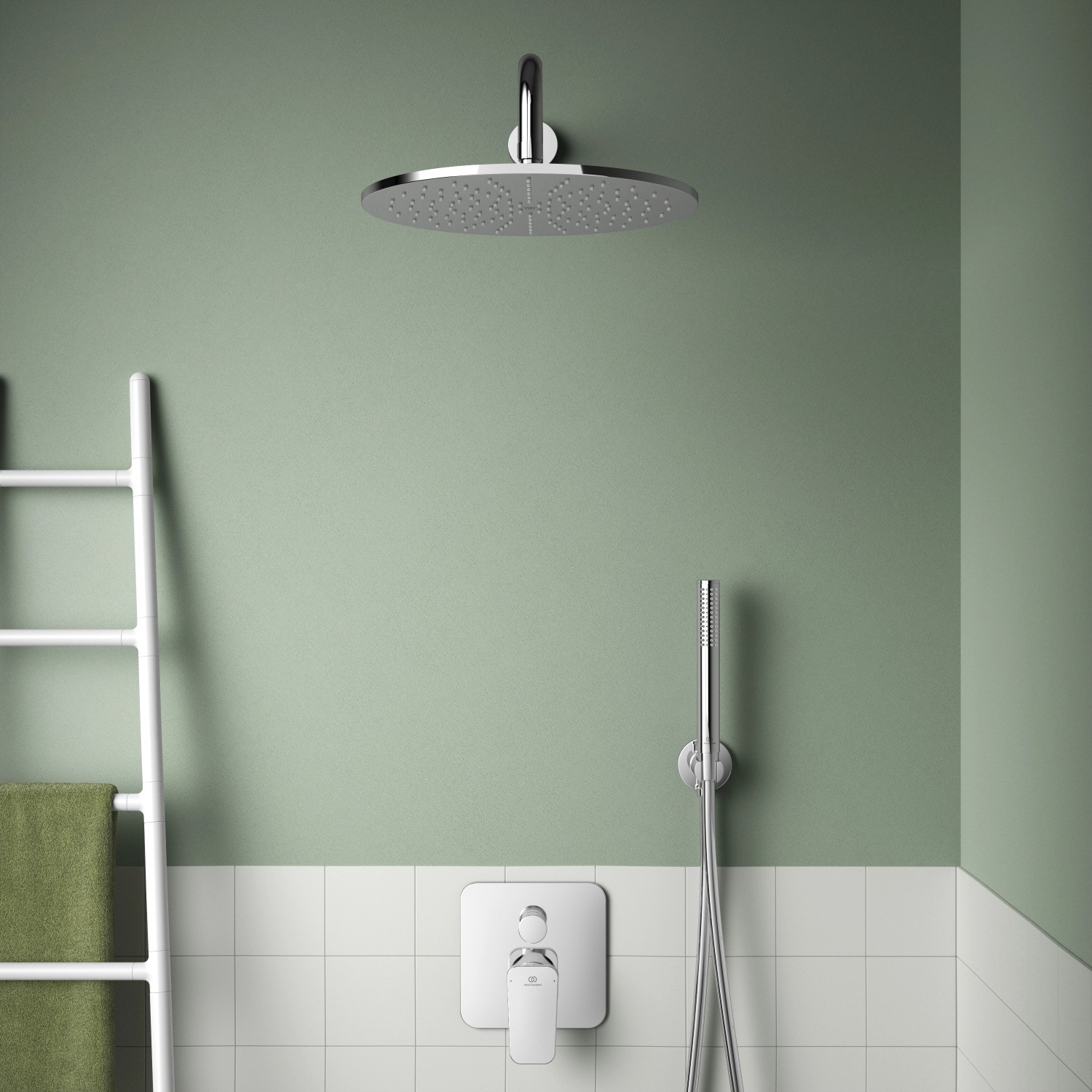 Aufputz Badearmatur Ceraplan von Ideal Standard in Chrom mit Kopf- und Handbrause.