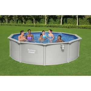 Bestway Hydrium Stahlwandpool Set, Ø 460x120 cm, mit Personen im Wasser.