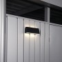 Biohort Solarleuchte am Gerätehaus: Kabellose LED-Beleuchtung mit Helligkeitssensor für Gartenhäuser.