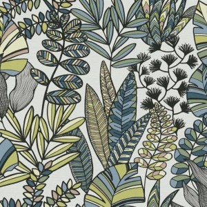 Florale Vliestapete mit stilisierten Blättern in Blau, Grün, Beige und schwarzen Konturen auf hellem Grund. Dekorative Tapete.