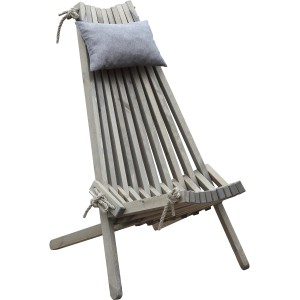 Aschgrauer Garden Pleasure Relaxsessel Falun aus Kiefernholz mit Kopfkissen.