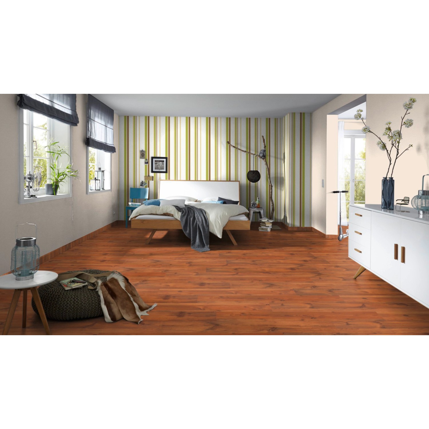 Verlegtes Laminat Comfort Pinie Mokka Dunkel 7 mm im Schlafzimmer mit Bett und Kommode.
