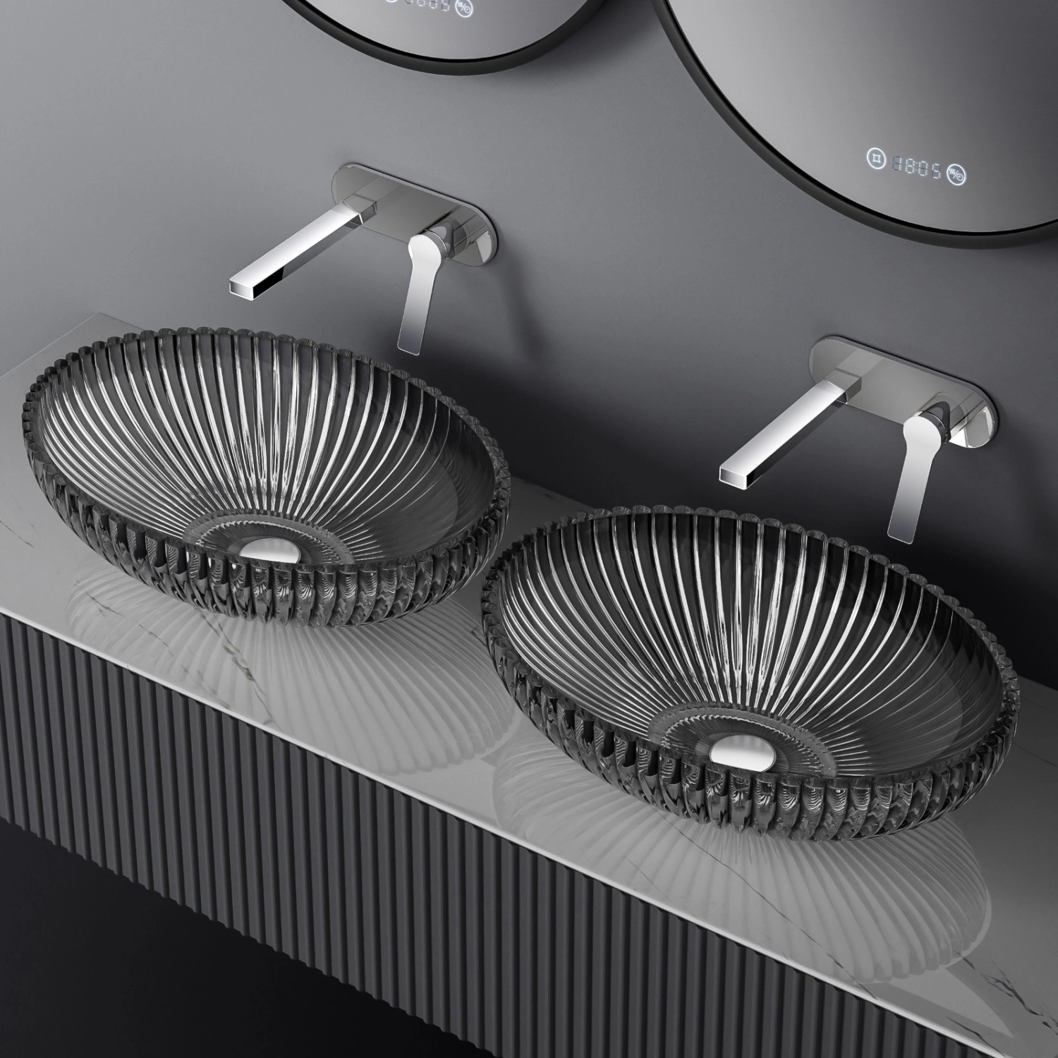 Zwei ovale Emke Aufsatzwaschbecken aus schwarzem Glas im modernen Bad.