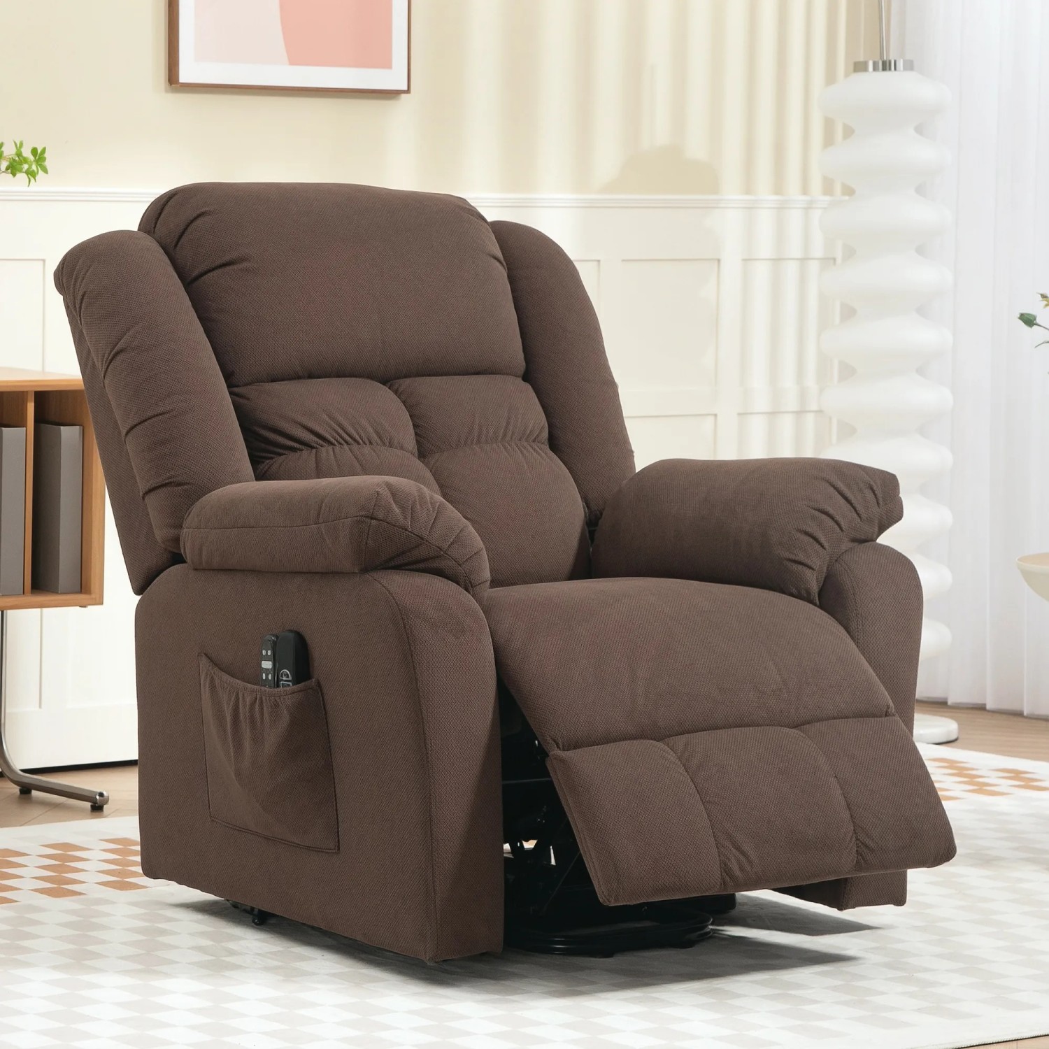 Brauner HOMCOM Fernsehsessel mit Aufstehhilfe, Relaxsessel mit Massagefunktion und Seitentasche.