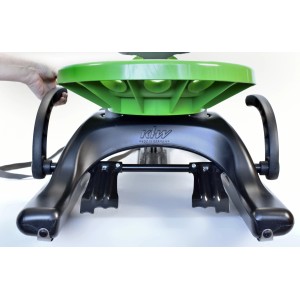 Grüner KHW Schlitten Snow Future mit Teleskoplenkung und Bremsen, Detailansicht.