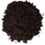 Nahaufnahme von Floragard Bio-Universalerde, einer dunklen, krümeligen Erde.