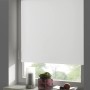 Weißes Gardinia EasyFix Thermo Rollo, 90x210 cm, am Fenster.