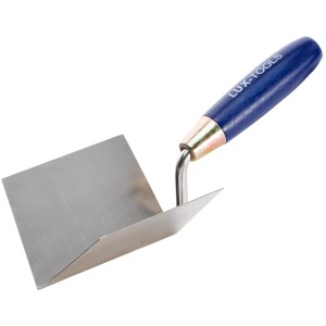 LUX Inneneckenkelle Classic, rostfrei, mit blauem Holzgriff. Werkzeug für Maurer- und Fliesenlegerarbeiten.