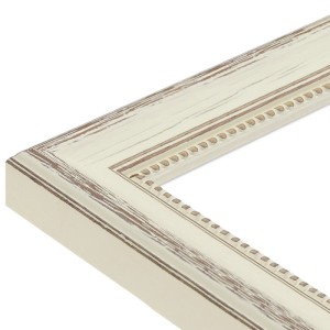 Detailansicht: Creme-farbener Bilderrahmen aus Massivholz im Landhausstil, 15x21 cm.