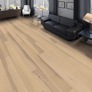 Heller Living by HARO Parkettboden Esche Pastellcreme in Landhausdielenoptik mit 4V Fuge.