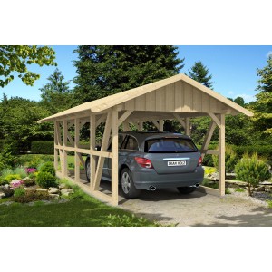 Skan Holz Carport Schwarzwald mit Rückwand und Auto. Naturholz-Carport mit Dachschalung im Garten.