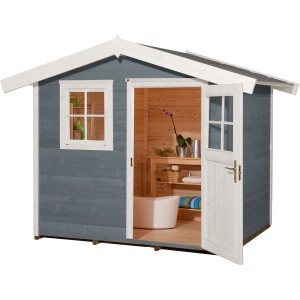 Graues Holz-Gartenhaus mit Satteldach, geöffneter Doppeltür und Fenster. Ideal als Gerätehaus oder Hobbyraum.