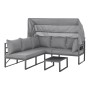 Hellgraues Svita Maui Gartenmöbel Lounge Set mit Dach, bestehend aus Sofa, Sesseln und Tisch.