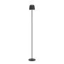 Schwarze EGLO LED Akku Stehlampe MANNERA-L mit Touchdimmer, kabellos und IP54 geschützt.