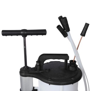 Wiltec manueller Fluidextraktor mit schwarzem Pumpgriff, Tragegriff und verschiedenen Absaugschläuchen für Ölwechsel.
