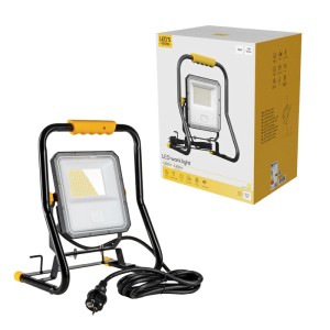 LED-Baustrahler, 50W, 7000 Lumen, mit schwarzem Gestell und gelbem Griff, inkl. Verpackung.