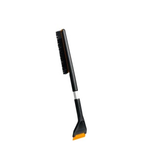 Fiskars Auto-Schneebürste mit Eiskratzer, orange-schwarz, für müheloses Entfernen von Schnee und Eis.