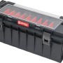 QBRICK Werkzeugkoffer PRO 700 Expert: Werkzeugkiste mit transparentem Deckel und roten Fächern.