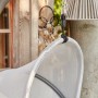 Detailaufnahme: Grauer Siena Garden Hängesessel Yobaya Easy Grey mit Stahlrahmen.