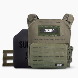 Olivgrüne Suprfit Sigurd Gewichtsweste mit schwarzer 6,2 kg Trainingsplatte. Verstellbare Fitness- und Laufweste.