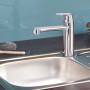 Grohe Eurosmart Cosmopolitan Küchenarmatur mit Chrom-Finish und mittelhohem, schwenkbarem Auslauf.