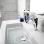 Ideal Standard Waschtisch-Paket Eurovit Plus mit Wasserhahn und hellem Holzunterschrank.