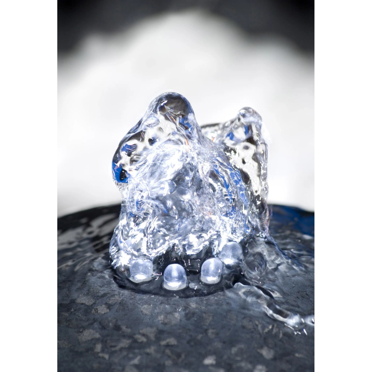 Ubbink MiniBright LED-Leuchte für Wasserspiele, 8 Dioden, mit Wasserfontäne.