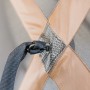 Detailaufnahme Faltpavillon ClapTop 600: Befestigung mit Gurtband und Schraube.