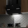 Schwarze CIARRA Kopffreihaube 60 cm in Küche. LED-Beleuchtung leuchtet Kochfeld aus. Mit Touch Control.
