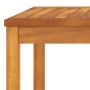 Detailansicht des Akazienholz-Tisches vom vidaXL Garten-Lounge-Set. Robust und stilvoll für Ihren Garten.