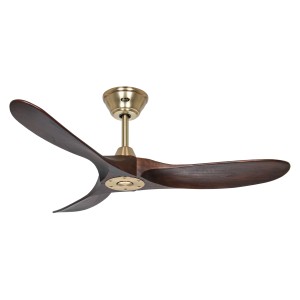 CASAFAN Deckenventilator Eco Genuino mit Nussbaum-Flügeln und gebürstetem Messing-Gehäuse.
