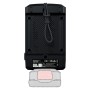 Rückseite des Bosch UniversalSpeaker 18V-1 Akku-Bluetooth-Lautsprechers mit Gitter und 18V-Akku-Anschluss.