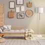 Weiße Textil-Stehleuchte Tessile von Näve, 150cm hoch, im Wohnraum mit Sofa und Deko.