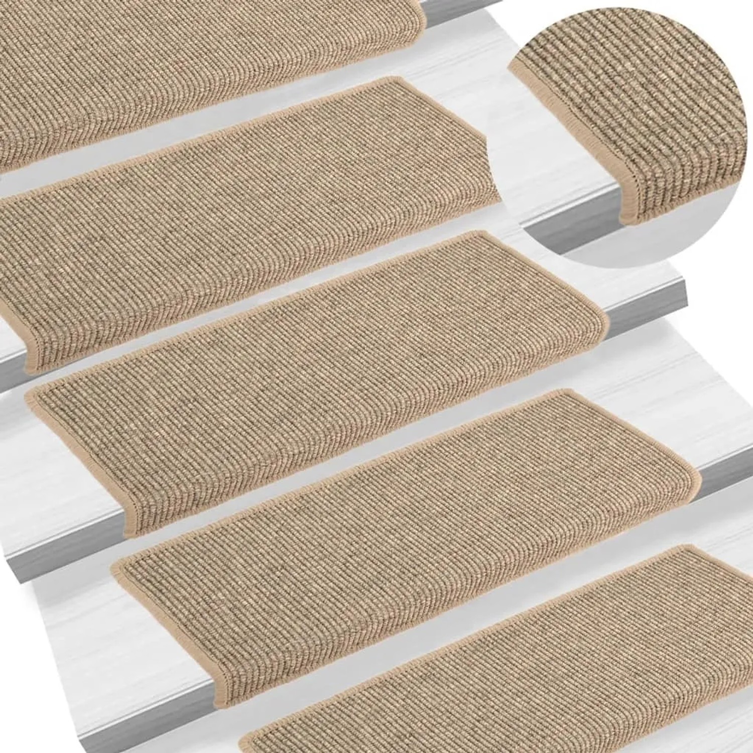 15 dunkelbeige Stufenmatten mit rechteckigem Rand auf einer Treppe. Rutschfester Treppenschutz aus Polypropylen.