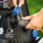 Detailaufnahme: Stromanschluss des LUX Elektro-Leisewalzenhäckslers E-LH-2800/45B.